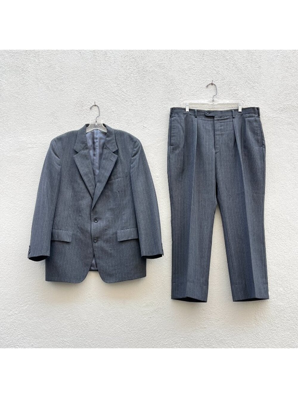 Vintage Christopher Hayes Macy's Gray Pinstriped Tailored 2 Piece Suit 46R 38W